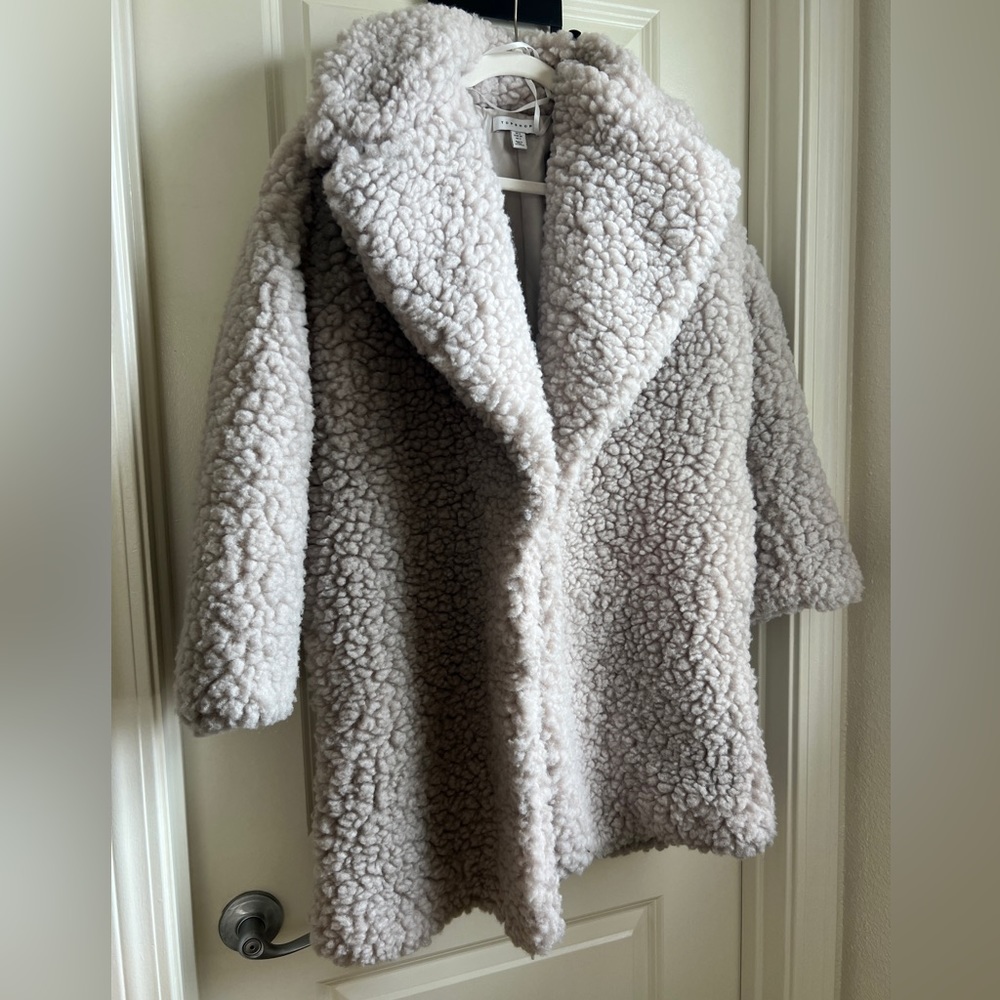 Topshop Teddy Midi Coat. Fully-Lined. Size 2. In perfect condition.